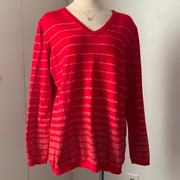 Tommy Hilfiger V-Neck Red & Gold Thread Sweater - Picture 1 of 7